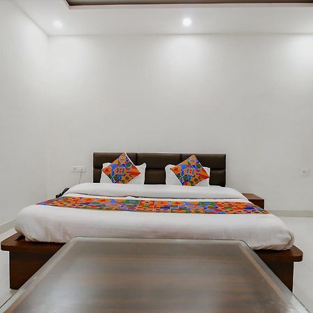Fabexpress Yuvan Gouharganj ภายนอก รูปภาพ