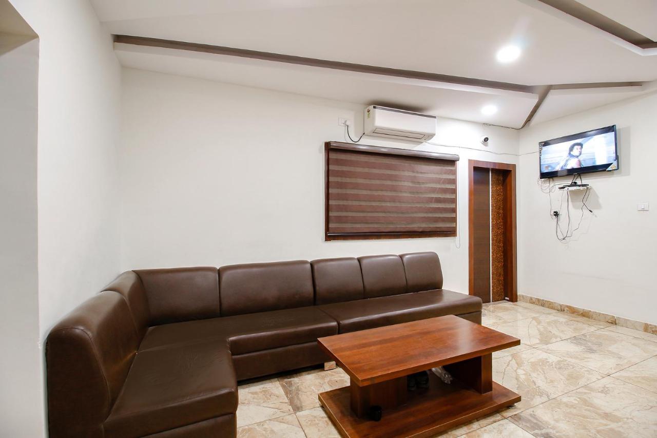 Fabexpress Yuvan Gouharganj ภายนอก รูปภาพ