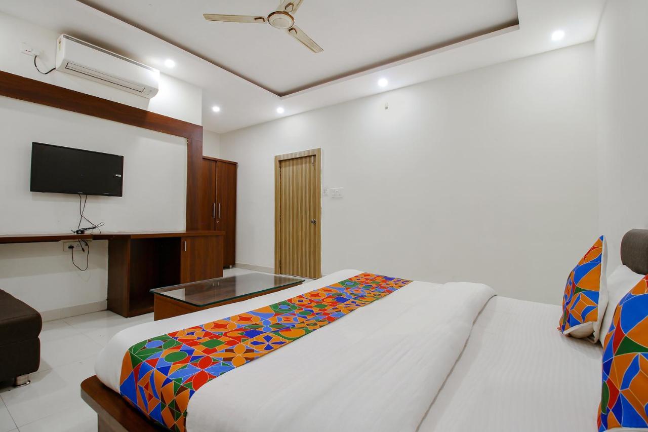 Fabexpress Yuvan Gouharganj ภายนอก รูปภาพ